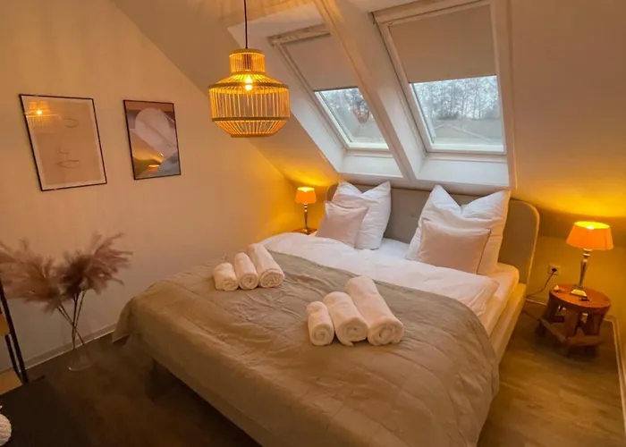 Sonnige Dachwohnung Nahe Dem Klinikum.
